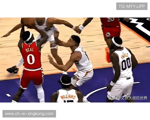 太阳双杀快船：布克准三双，格林伤退，布克太阳vs快船